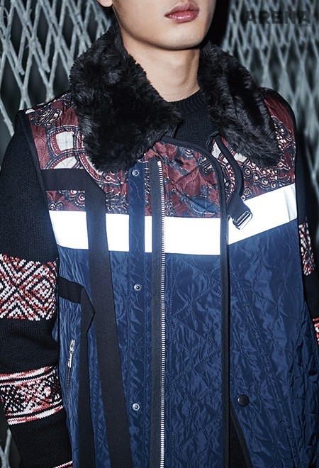 가슴 중앙부에 재귀반사 테이핑을 더한 에스닉한 디자인의 퍼 칼라 베스트·소매에 패턴을 더한 검은색 니트 모두 가격미정 드리스 반 노튼 by 분더샵 제품. 