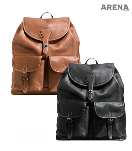 랙색 인 스포츠 카프 레더 클래식한 멋을 표현한다. 95만원 코치.