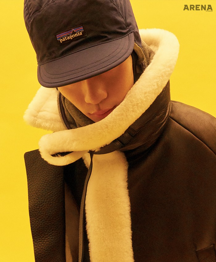 무통 코트 6백99만원 준 지, 귀까지 덮는 플리스 안감의 캡 모자 6만9천원·플리스 소재 머플러 6만9천원 모두 파타고니아 제품.