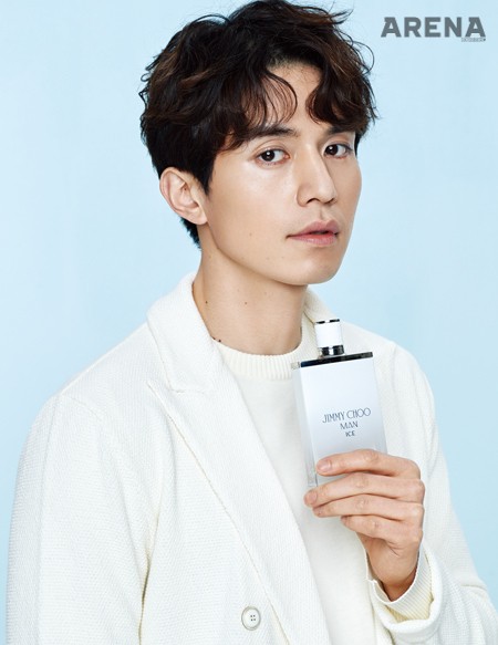 화이트 재킷 라르디니 제품·니트 메종 마르지엘라 제품.