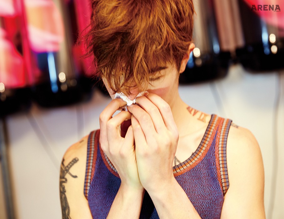 보라색 슬리브리스 톱 가격미정 프라다 제품. 