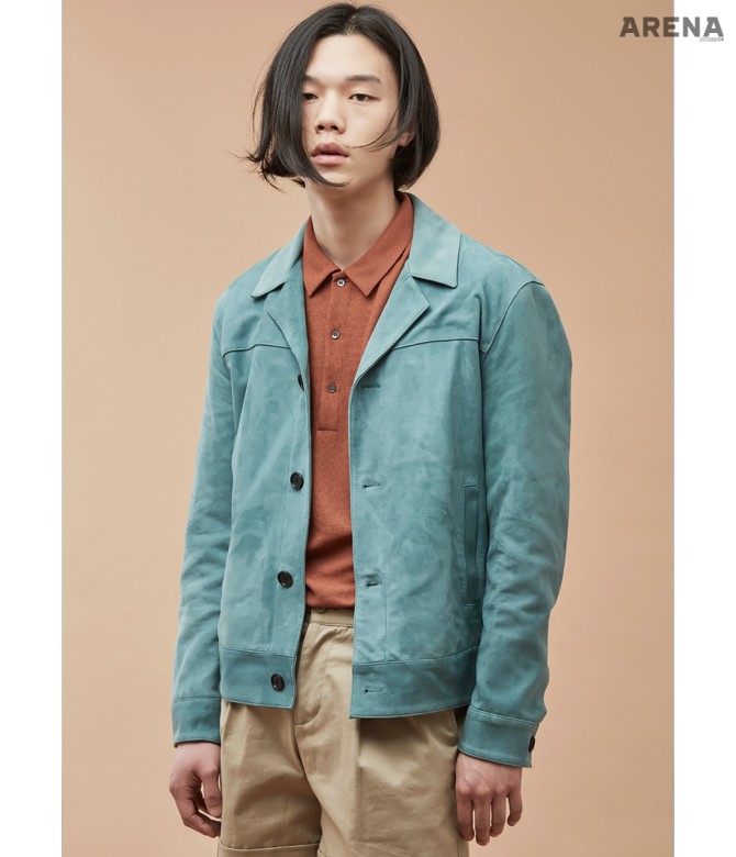 니트 폴로 티셔츠 6만9천원 코스, 스웨이드 재킷 78만원 시스템 옴므, 밑단을 접어 올린 반바지 가격미정 노앙 제품.