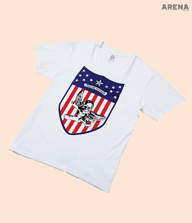 브랜드의 시그너처인 해골 프린트를 활용한 밀리터리풍 티셔츠 가격미정 크롬하츠 제품.