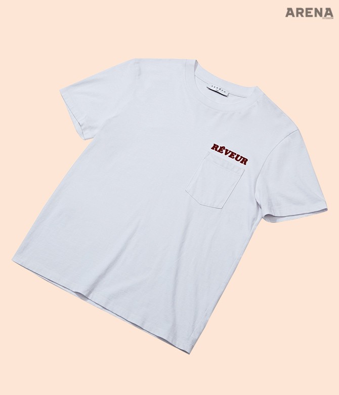 가슴 포켓에 간결한 프린트만을 더한 레브르 티셔츠 가격미정 산드로 옴므 제품.