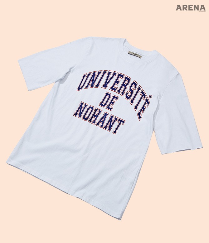 캠퍼스풍의 큼직한 레터링 프린트가 돋보이는 티셔츠 8만4천원 노앙 제품.