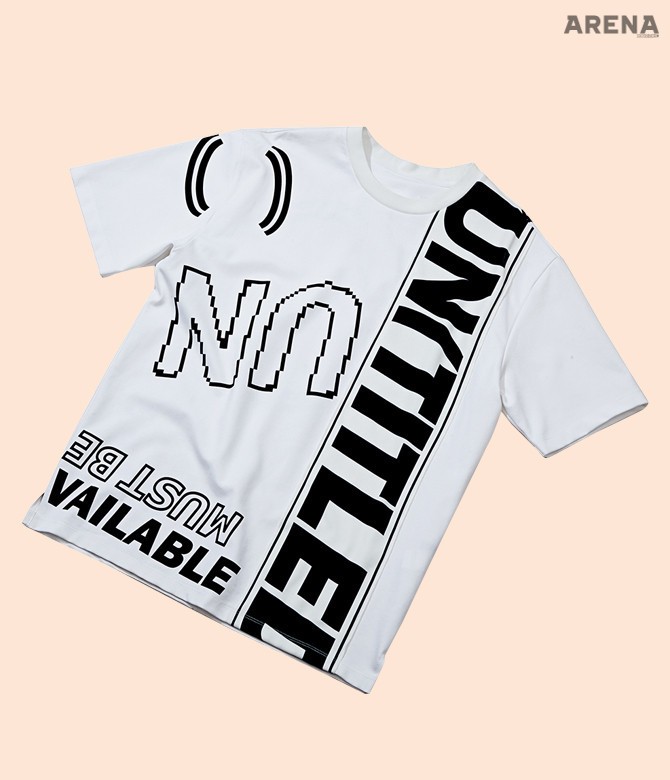 큼직한 레터링을 과감하게 배치한 밑단 트임 티셔츠 23만5천원 시스템 옴므 제품.