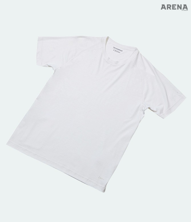 브랜드의 독자적인 기능성 소재인 테크메리노로 만든 티셔츠 30만원대 Z 제냐 제품.