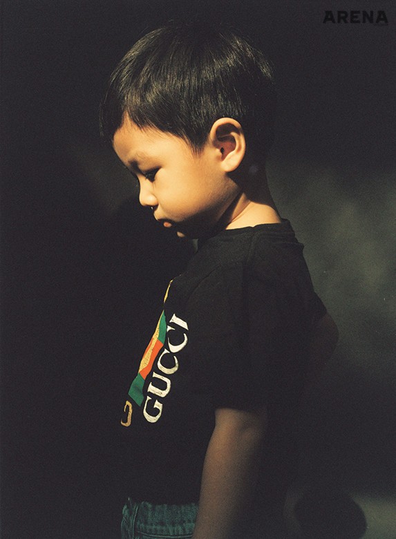 검은색 티셔츠 가격미정 구찌 제품.