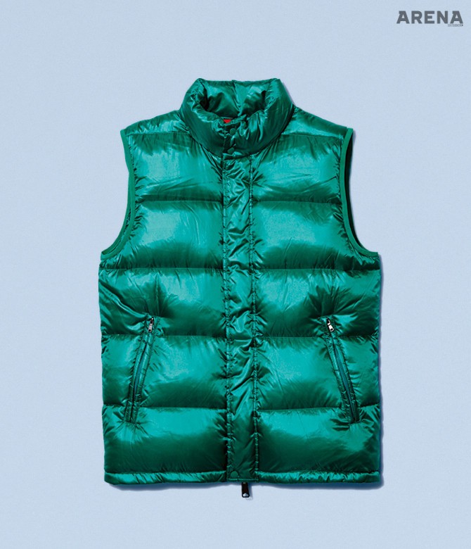 2 입체적인 광택을 가미해 포인트 아이템으로 적합한 녹색 패딩 베스트 가격미정 프리덤데이 제품.