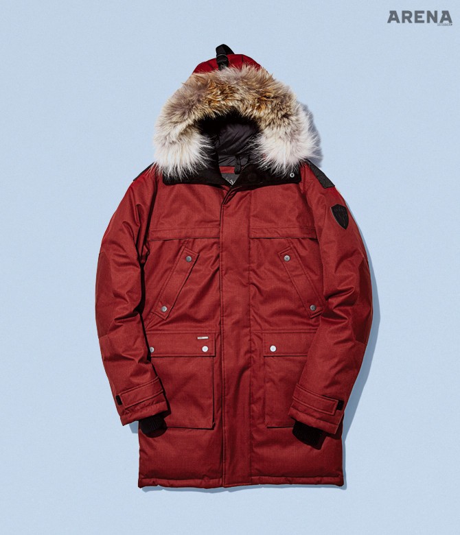 8 여유 있는 크기의 수납공간을 살뜰하게 갖춘 채도 낮은 빨간색 파카 가격미정 노비스 제품.