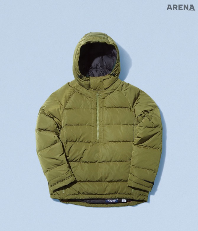 1 탈착이 가능한 후드가 달린 풀색 오리털 패딩 아노락 점퍼 26만8천원 비슬로우 제품. 