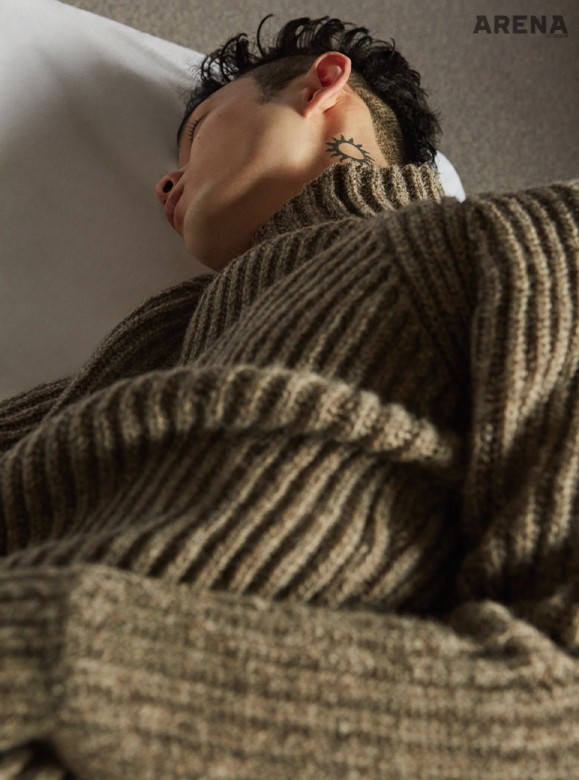 골이 굵은 연갈색 터틀넥 니트 54만5천원 드 본 팩쳐 by 1LDK 제품.