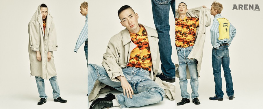 (왼쪽부터) 하와이안 셔츠·트렌치코트·지퍼 디테일로 연결된 데님 팬츠·검은색 슈즈 모두 가격미정 발렌시아가 제품.
등에 큼직한 패치가 부착된 하늘색 줄무늬 셔츠·데님 팬츠·큼직한 로고 벨트·남색 슈즈 모두 가격미정 발렌시아가 제품.