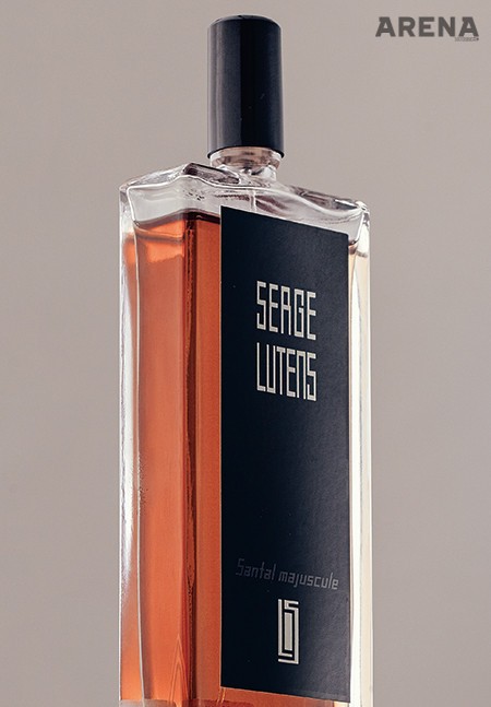 풍부한 샌들우드와 장미 향취로 쌀쌀한 날씨에 잘 어울리는 쌍탈 마제스퀼 50mL 18만8천원 세르주 루텐 제품.