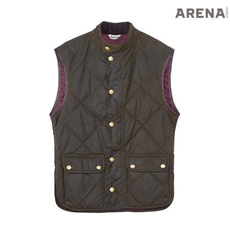 2 가죽 트리밍과 퀼팅 디테일을 더한 왁스
코튼 베스트 38만원 바버 제품.