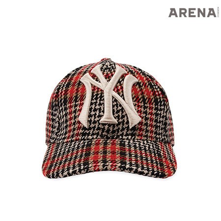 1 타탄 체크무늬 트위드 야구 모자 78만원대
구찌 by 미스터포터 제품.