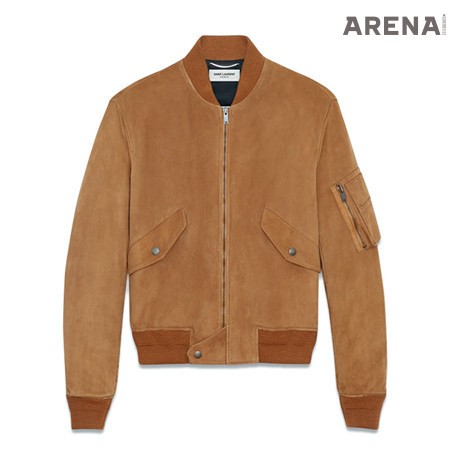 1 스웨이드 보머 재킷 4백27만원대 생 로랑
by 안토니 바카렐로 제품.