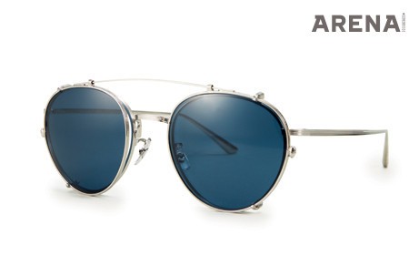 18 OLIVER PEOPLES
블루 렌즈 클립온 선글라스 51만원 올리버 피플스×더 로우 by 룩소티카 제품.