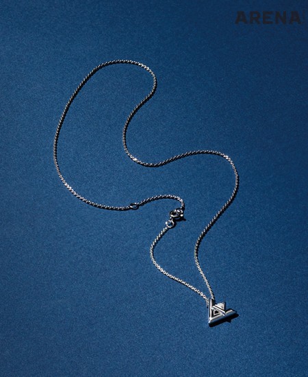 LV 볼트 원 펜던트 네크리스 루이 비통 제품.