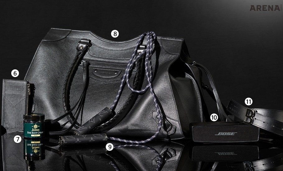 6 코인 카드 홀더 가격미정 루이 비통 제품. 7 슈즈 케어 크림 1만5천원 알든 by 바버샵 제품. 8 검은색 네오 클래식 백 3백80만원 발렌시아가 제품. 9 크리스토퍼 점프 로퍼 가격미정 루이 비통 제품. 10 콤팩트한 블루투스 스피커 23만9천원 보스 제품. 11 로고 가죽 벨트 가격미정 벨루티 제품.