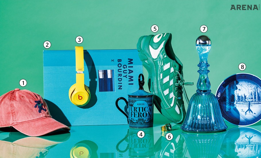 1 테디베어 야구 모자 5만7천원 스매더슨 앤 브랜슨 by 바버샵 제품. 2 마이애미 패션 아이 북 가격미정 루이 비통 제품. 3 노란색 와이어리스 헤드폰 23만9천원 비츠바이닥터드레 제품. 4 머그잔 38만원 구찌 제품. 5 초록색 스니커즈 30만9천원 아식스 제품. 6 스퀘어 스톤 링 가격미정 드리스 반 노튼 by 분더샵 제품. 7 종 모양 벨라 테이블 램프 20만원대 라문 제품. 8 홀리데이 플레이트 15만원 로얄코펜하겐 제품.