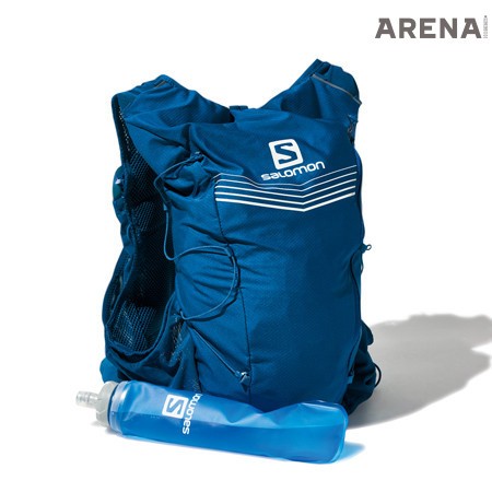 일체형 소프트 플라스크가 내재돼 언제든 수분 공급이 원활하다. 사용자 체형에 맞춰 편리하게 핏을 조절할 수 있는 ADV 스킨 베스트 18만8천원 살로몬 제품. 