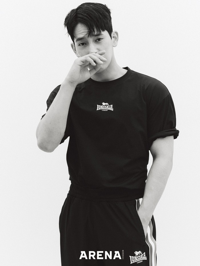 소매에 라이닝이 들어간 헤리티지 티셔츠 5만9천원·헤리티지 트리코트 팬츠 11만9천원 모두 론즈데일코리아 제품.