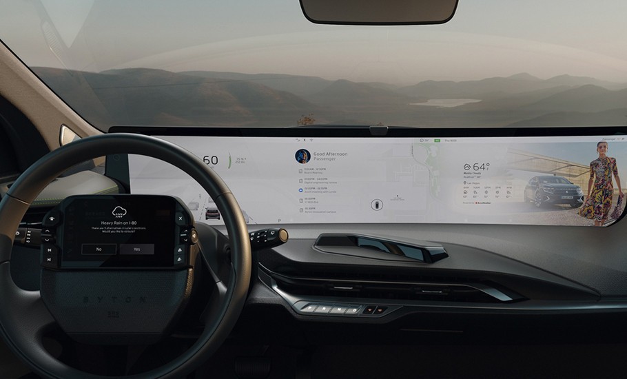 바이톤의 M-바이트의 48인치 디스플레이.