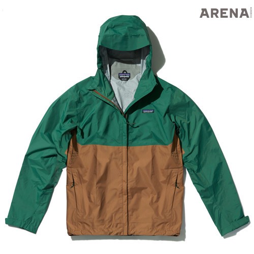 방수 및 투습 기능이 뛰어난 토렌트쉘 재킷 25만9천원 파타고니아 제품.