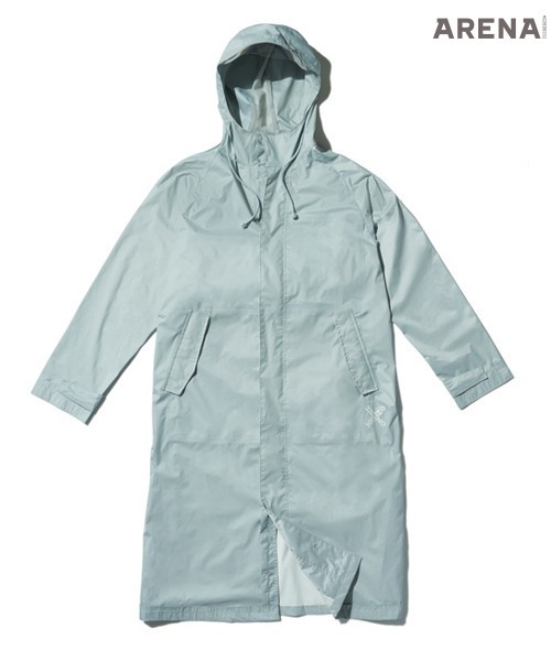 생활 방수 기능을 갖춘 레인코트 1백7만원 겐조 제품.
