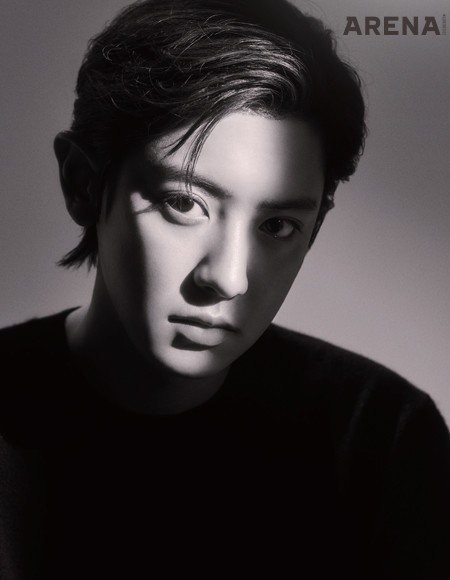 블랙 커런트가 우아한 매력을 더해주는 릴리 오브 더 밸리 100mL 31만원 아쿠아 디 파르마, 니트 스타일리스트 소장품.