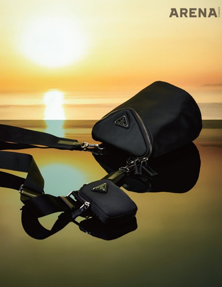 검은색 리나일론 크로스백
가격미정 프라다 제품.