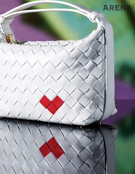 인트레치아토 위빙 기법의 월리스 백 가격미정 보테가 베네타.