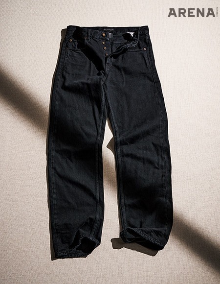 허리가 좁고 바지통이 넓은 롱 익스트림 배기 데님 팬츠 가격미정 생 로랑 by 안토니 바카렐로 제품. 