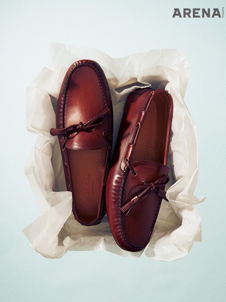 태슬 디테일 드라이빙 로퍼 110만원대
랄프 로렌 퍼플 라벨 제품.