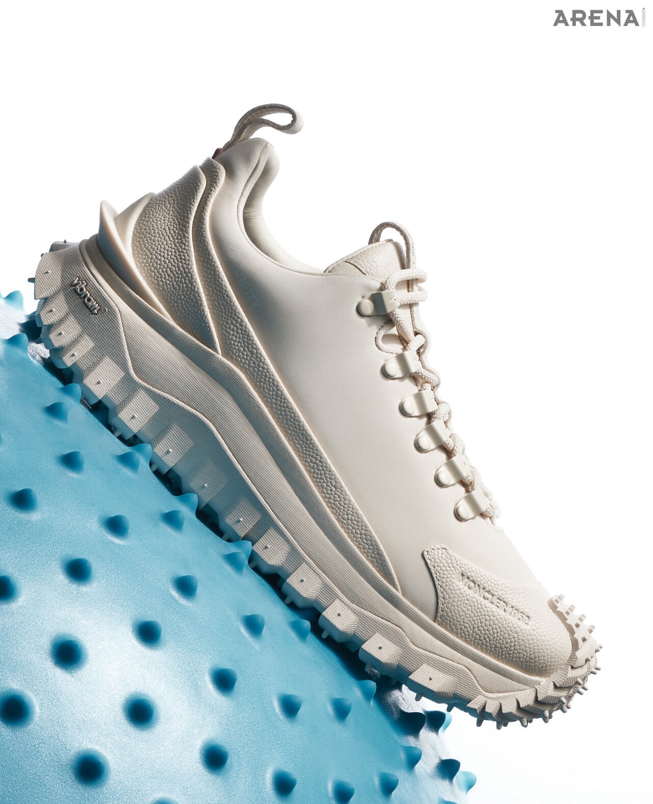 트레일그립 아펙스2 GTX 스니커즈 127만원 몽클레르 제품.