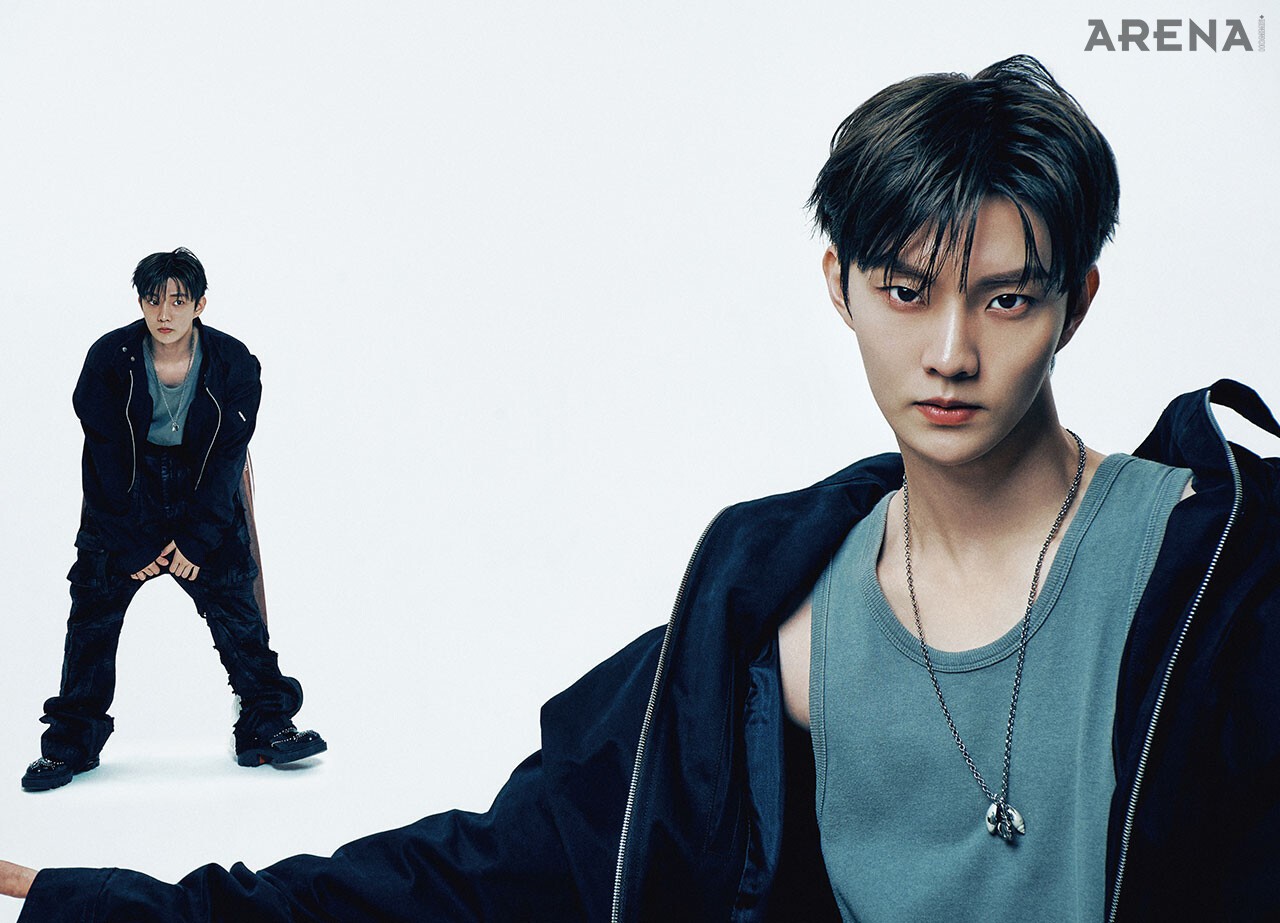 재킷·카고 팬츠 모두 웰던, 스터드 장식 슈즈 크리스찬 루부탱, 네크리스 돌체앤가바나, 슬리브리스 스타일리스트 소장품.