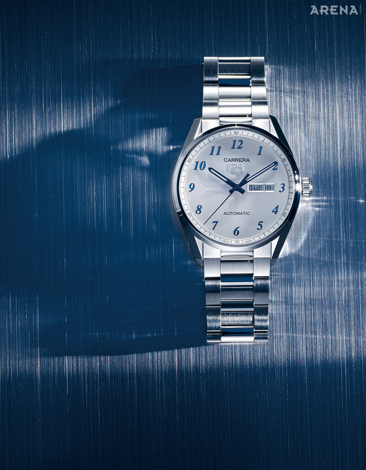 까레라 데이 데이트 41mm 525만원 태그호이어 제품.