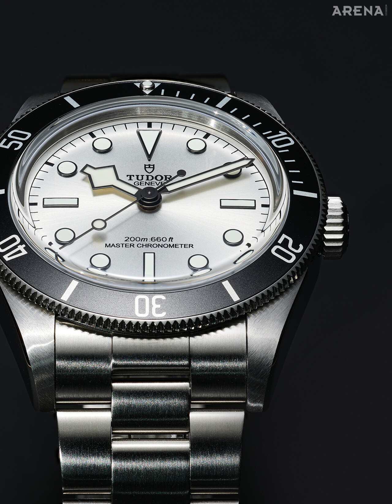 튜더가 눈송이 모양의 스노플레이크 핸즈를 처음 도입한 해인 1968년을 기념한 작명. 케이스 지름 43mmm는 튜더 블랙 베이 시리즈 중 가장 큰 크기로 존재감마저 커졌다. 블랙 베이 68 43mm 660만원대.