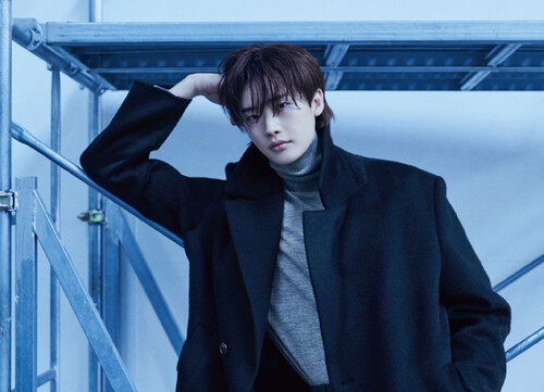 이종석, 도시적인 에너지가 돋보이는  디지털 커버 장식